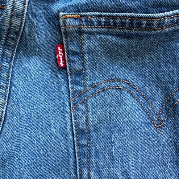 Levi’s Wedgie Size 28 - Picture 7 of 9